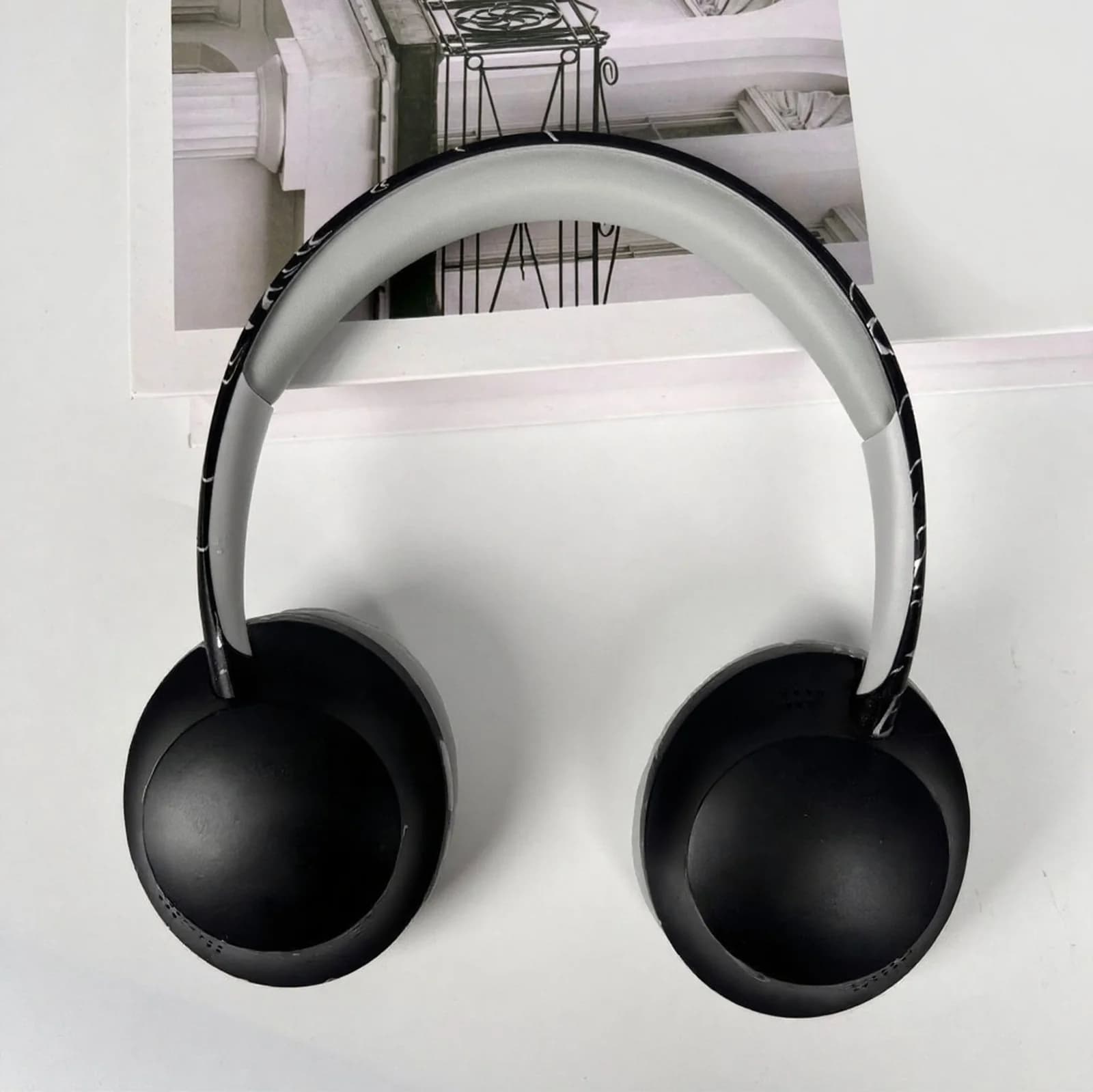 Fon Telinga Tanpa Wayar Over-Ear dengan Bluetooth 5.4 dan Slot Kad TF