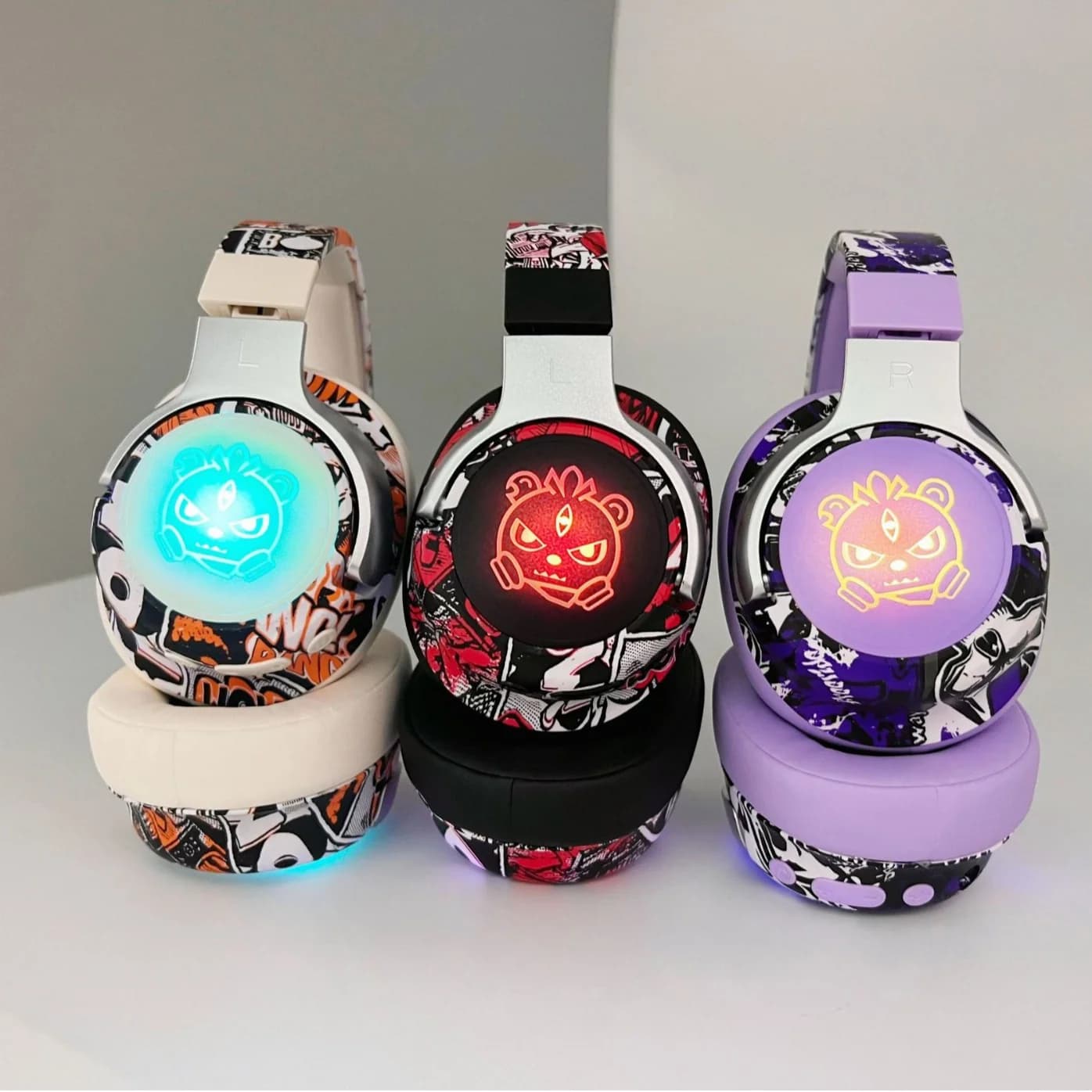 Fon Telinga Bluetooth Over-Ear Grafiti dengan Lampu RGB & Mikrofon